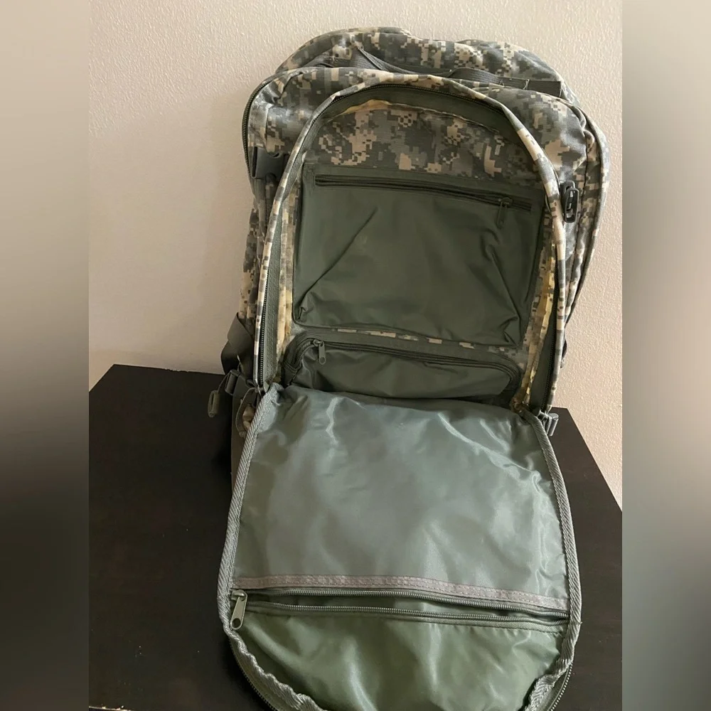 SOC Bugout Bag -‎ ACU Print Tactical Backpack